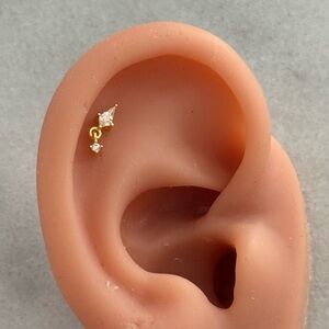 New Stock! Gold Crystal Tear Drop Dangle Cartilage Earring 

Brand New